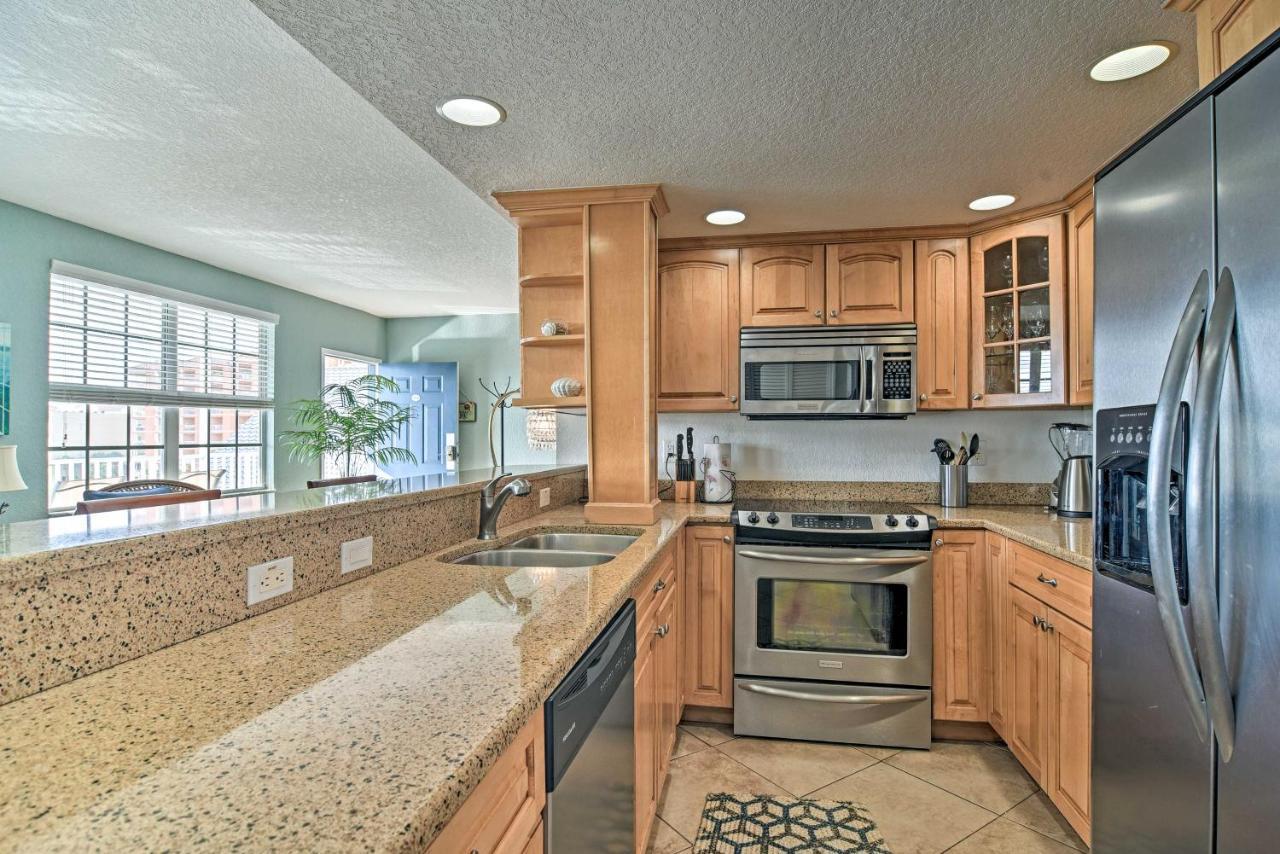 Coastal With Pool, Walk To Clearwater Beach! * Clearwater Beach