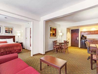 - North By Ihg Hotel Tampa