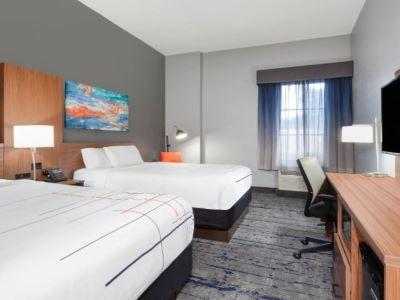 La Quinta By Wyndham Northeast *newly Renovated Hotel