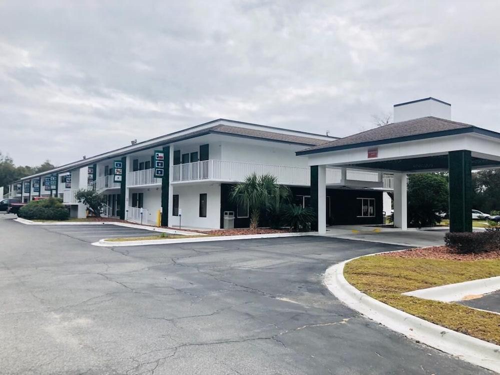 Quality At Eglin Afb Inn