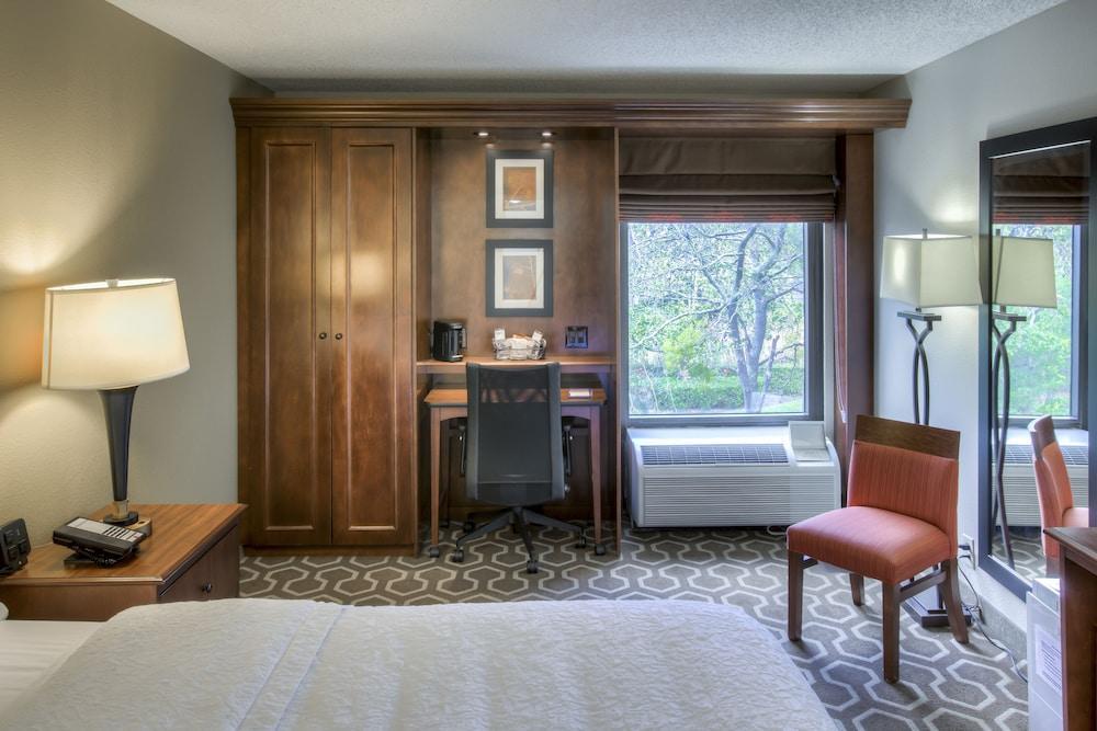 Hampton International Airport/westshore Hotel 3*