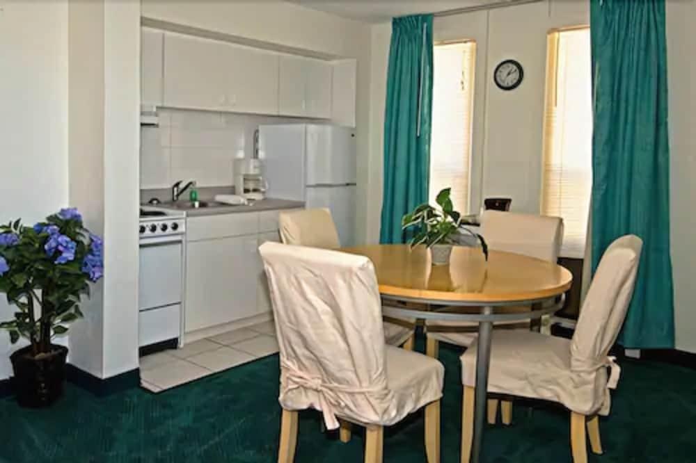 Ambros Daytona Motel