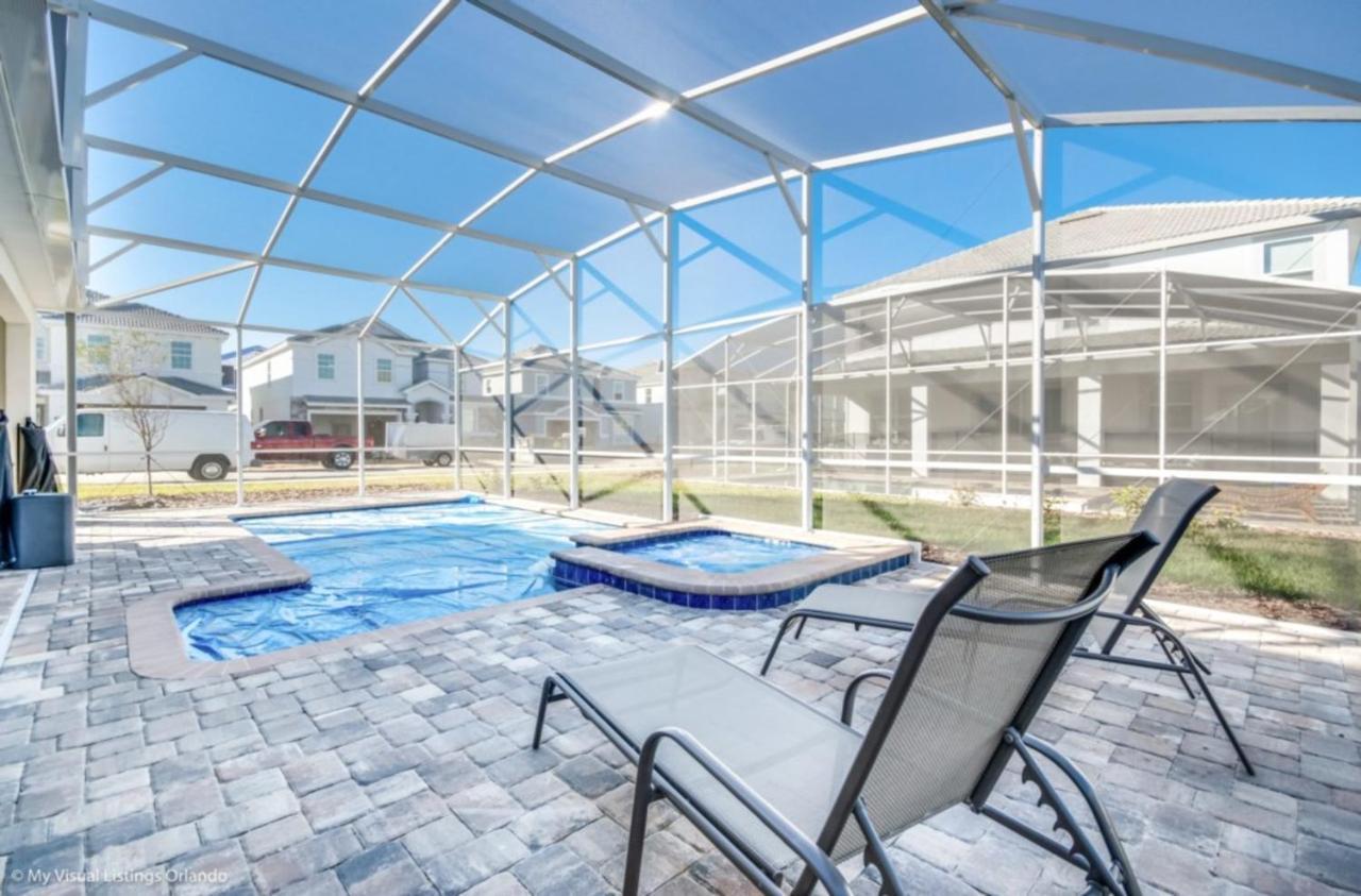 Holiday home Elegant Little Lyon W Free Water Park Sleep 19 Next