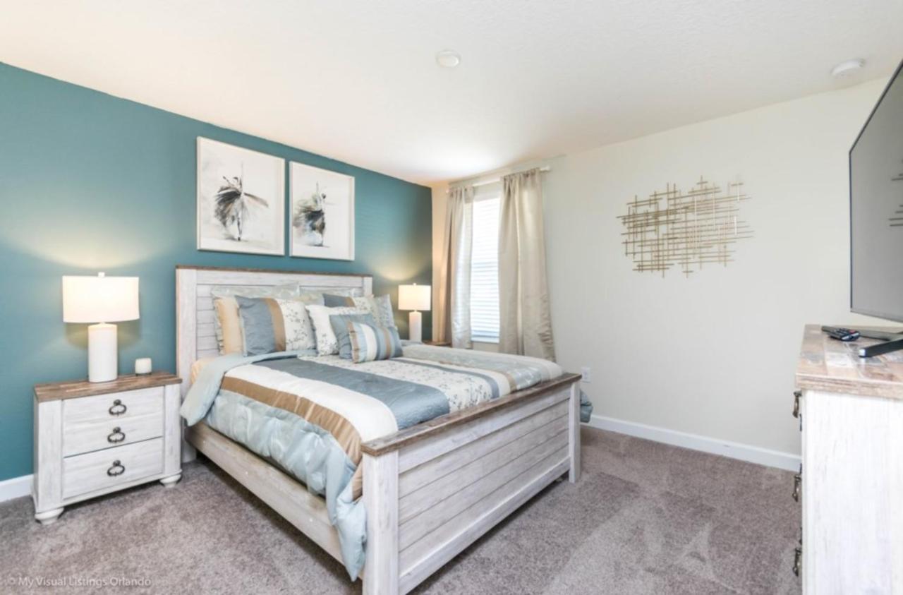 Elegant Little Lyon W Free Water Park Sleep 19 Next Holiday home Davenport