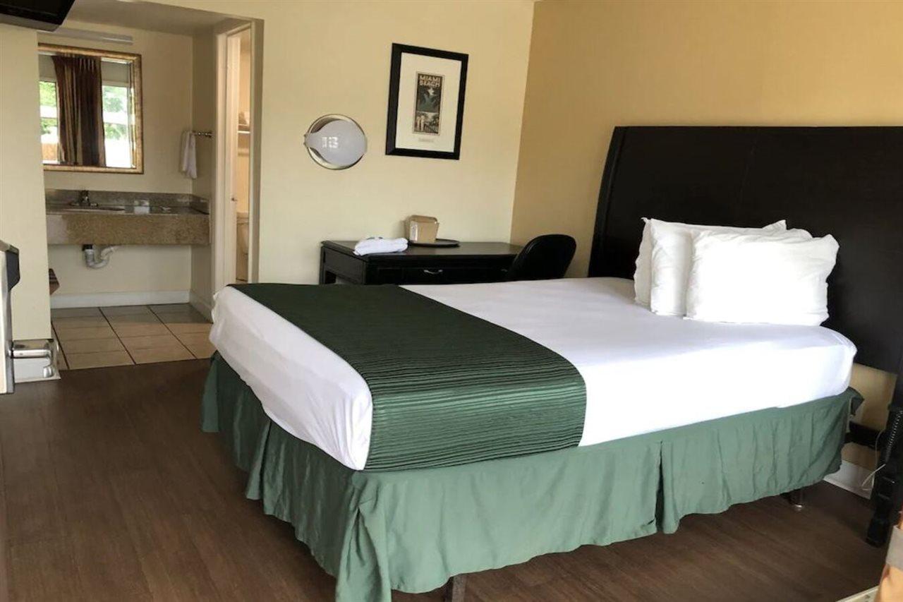 Belair Orlando Near Florida Mall Hotel