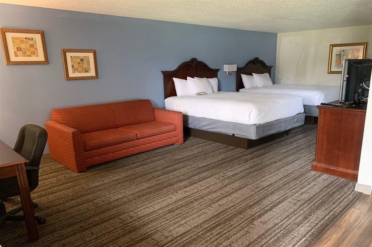Hotel South & Tampa