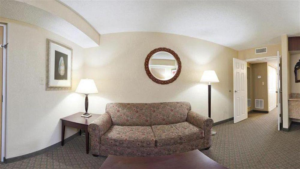 Express Clearwater East - Icot Center By Ihg 2* Pinellas Park