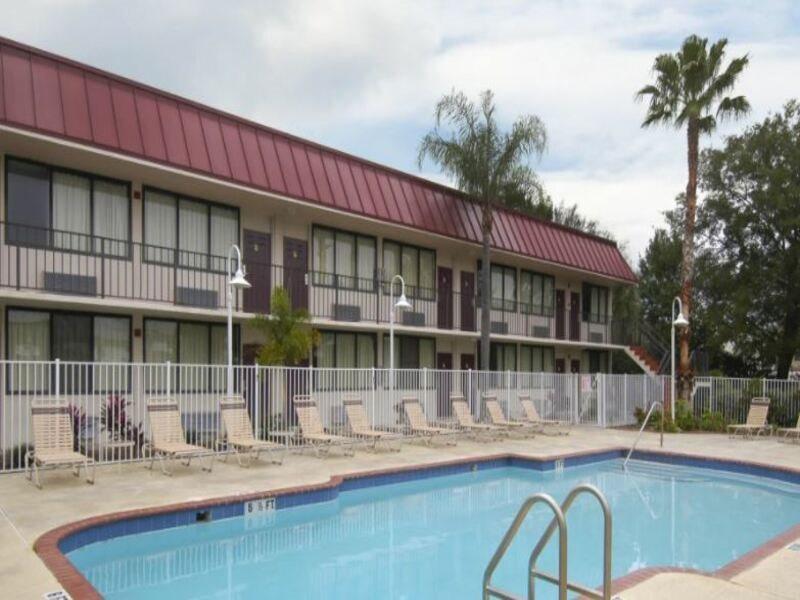 Econo - Clearwater Hotel