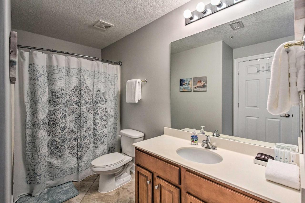 Beachfront Pcb With Ocean Views And Pool Access!
