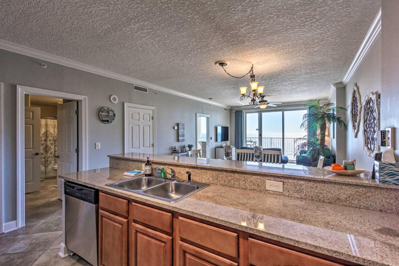 Beachfront Pcb With Ocean Views And Pool Access! *