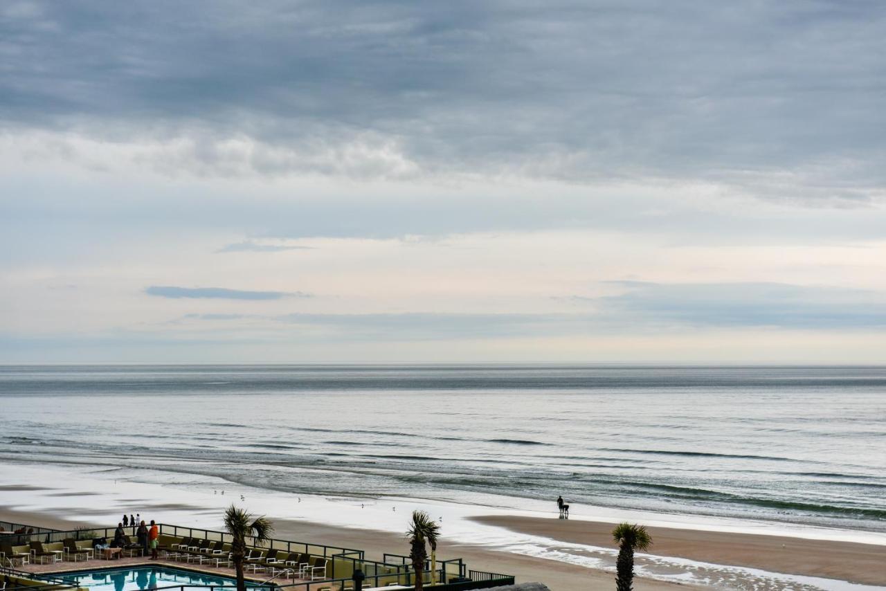 Apartment Sunshine & Oceanfront Serenity