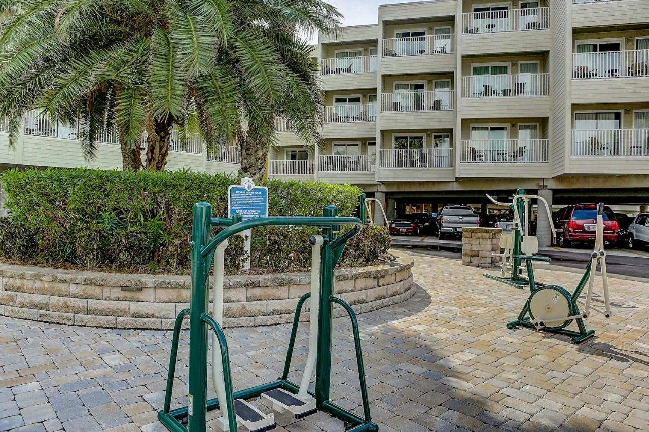 441-waterfront, Amazing Views, Wifi, Pool And Close To Bucs Stadium *