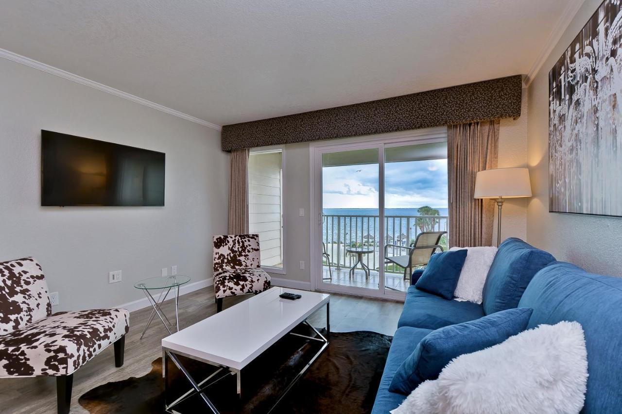 441-waterfront, Amazing Views, Wifi, Pool And Close To Bucs Stadium Apartment *