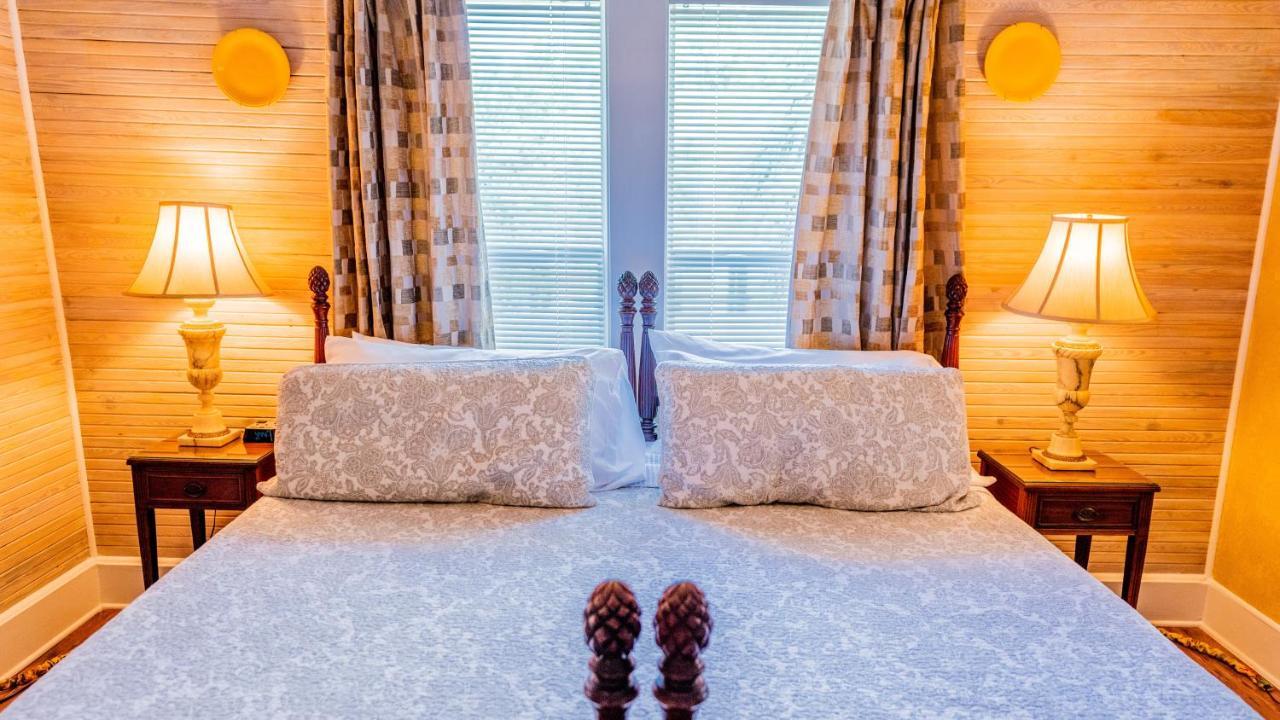 Meranova Guest Bed & Breakfast