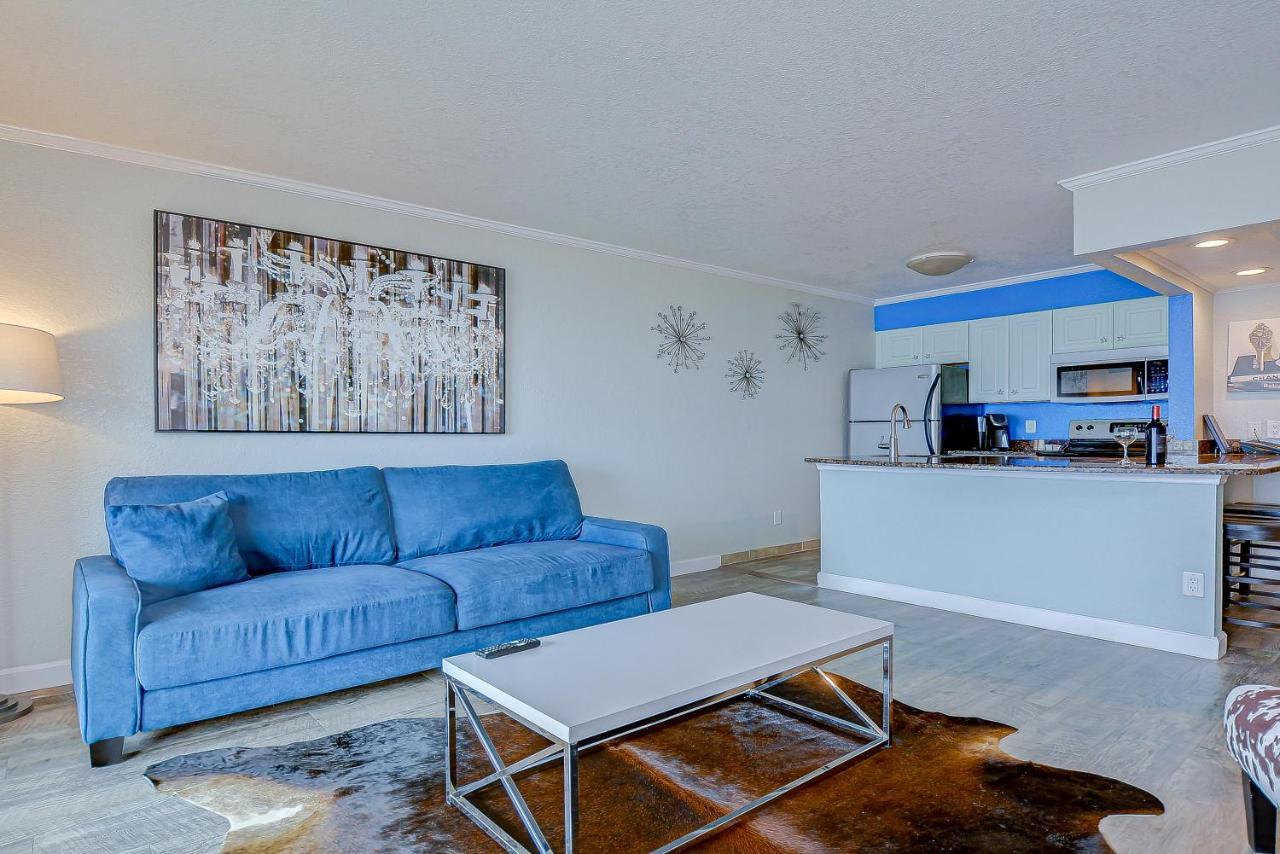 441-waterfront, Amazing Views, Wifi, Pool And Close To Bucs Stadium Apartment