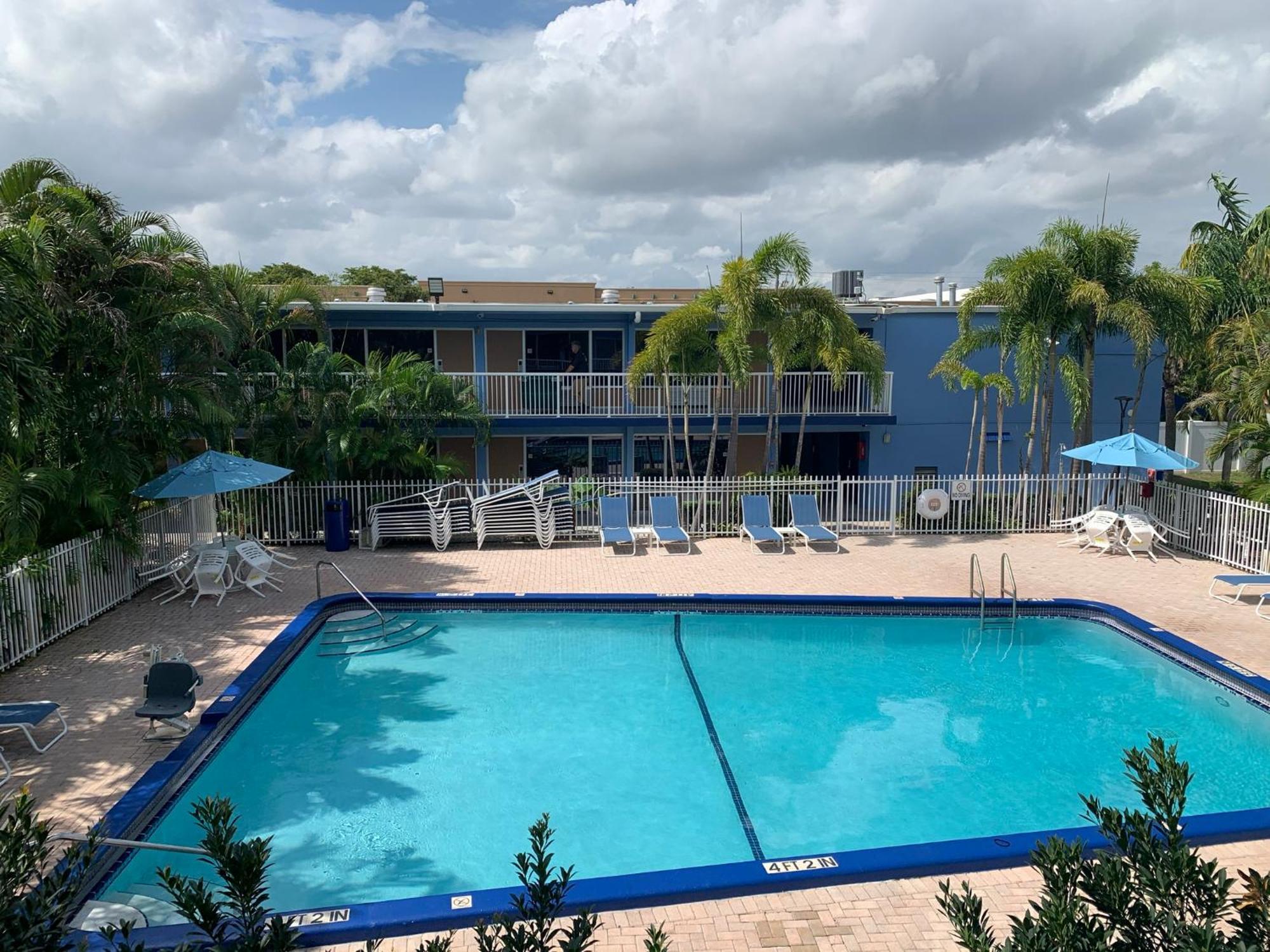 Rodeway & Lauderdale Airport & Cruise Port Hotel Fort Lauderdale