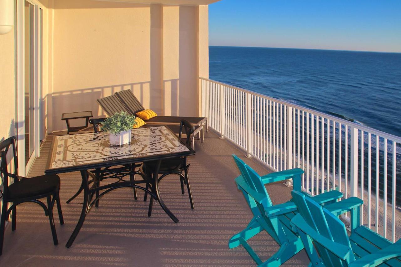 Apartment Beachfront Pcb With Ocean Views And Pool Access! *