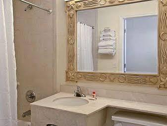 Super 8 Oceanfront Hotel