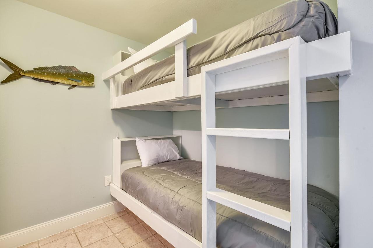 Holiday home Laketown Wharf #1117 By Book That Panama City Beach