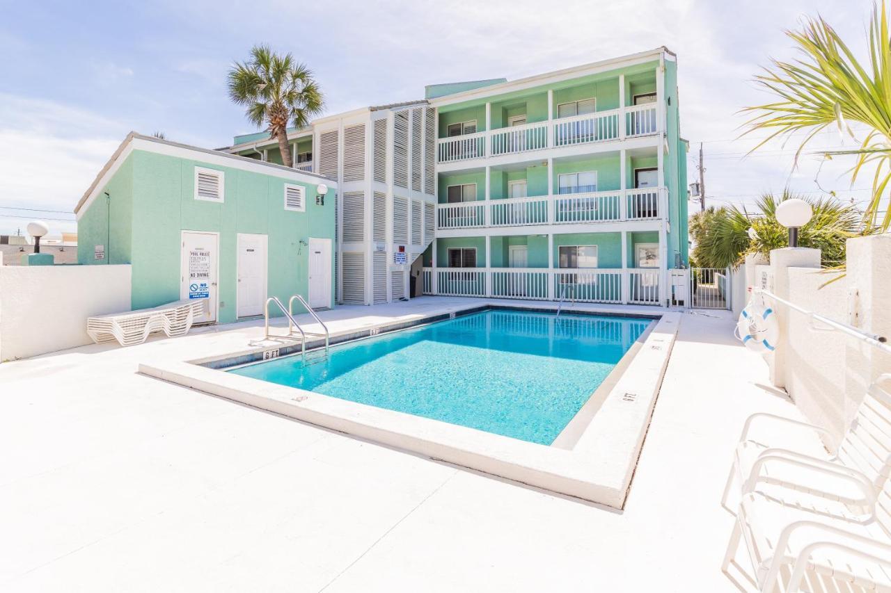 Emerald Shores #1001 *