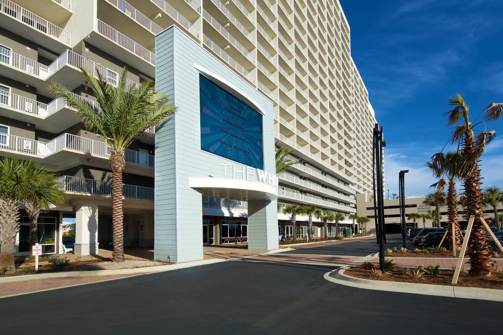 Laketown Wharf Apartment *
