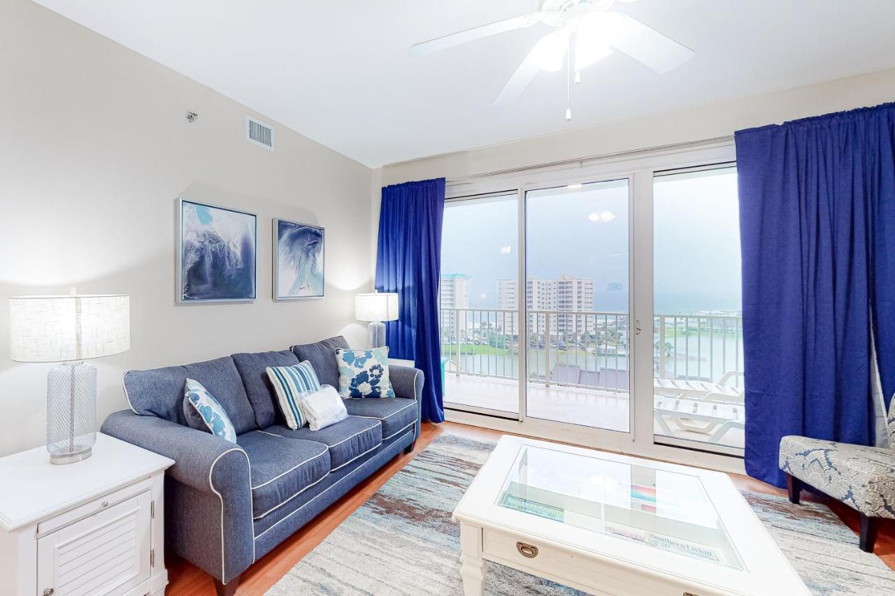 Ariel Dunes Ii * Destin