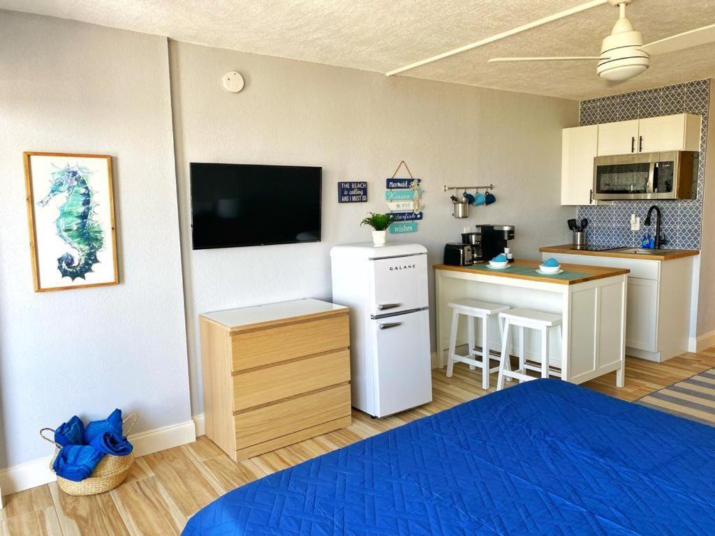 Castaways Hotel Daytona Beach