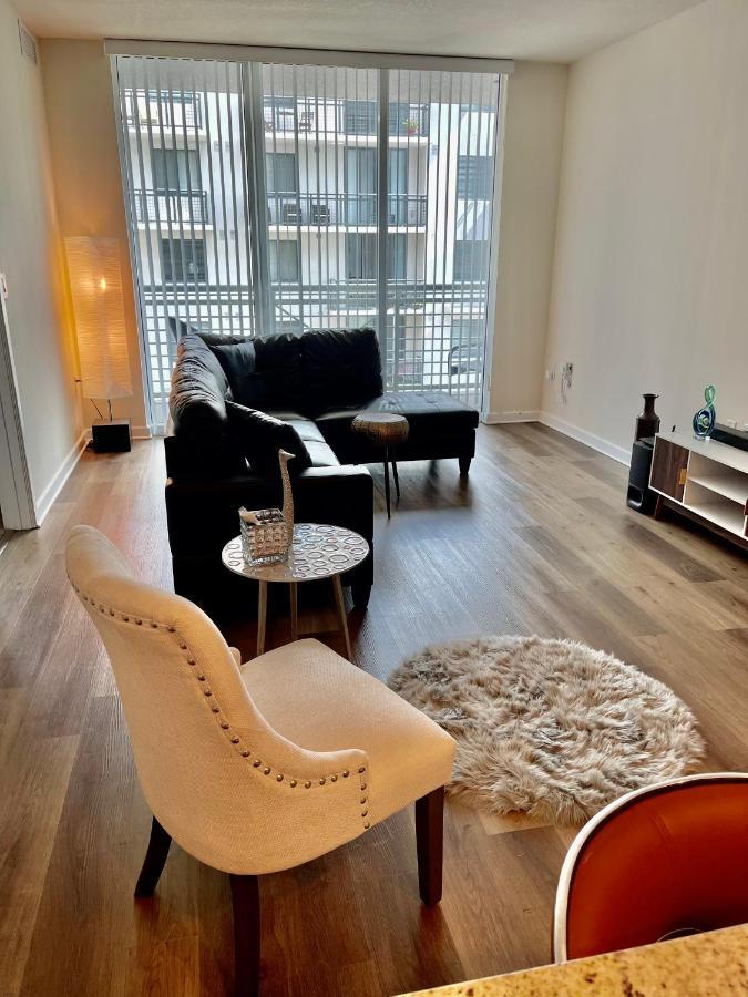 Entire Condo 2/1 Channelside Tampa 2Min To Ybor City * Tampa