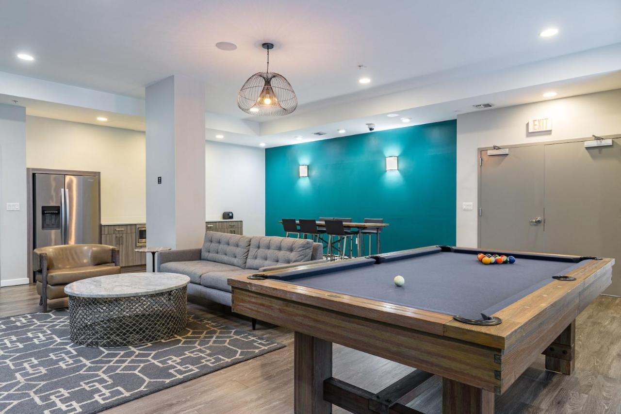 Apartment Entire Condo 2/1 Channelside Tampa 2Min To Ybor City