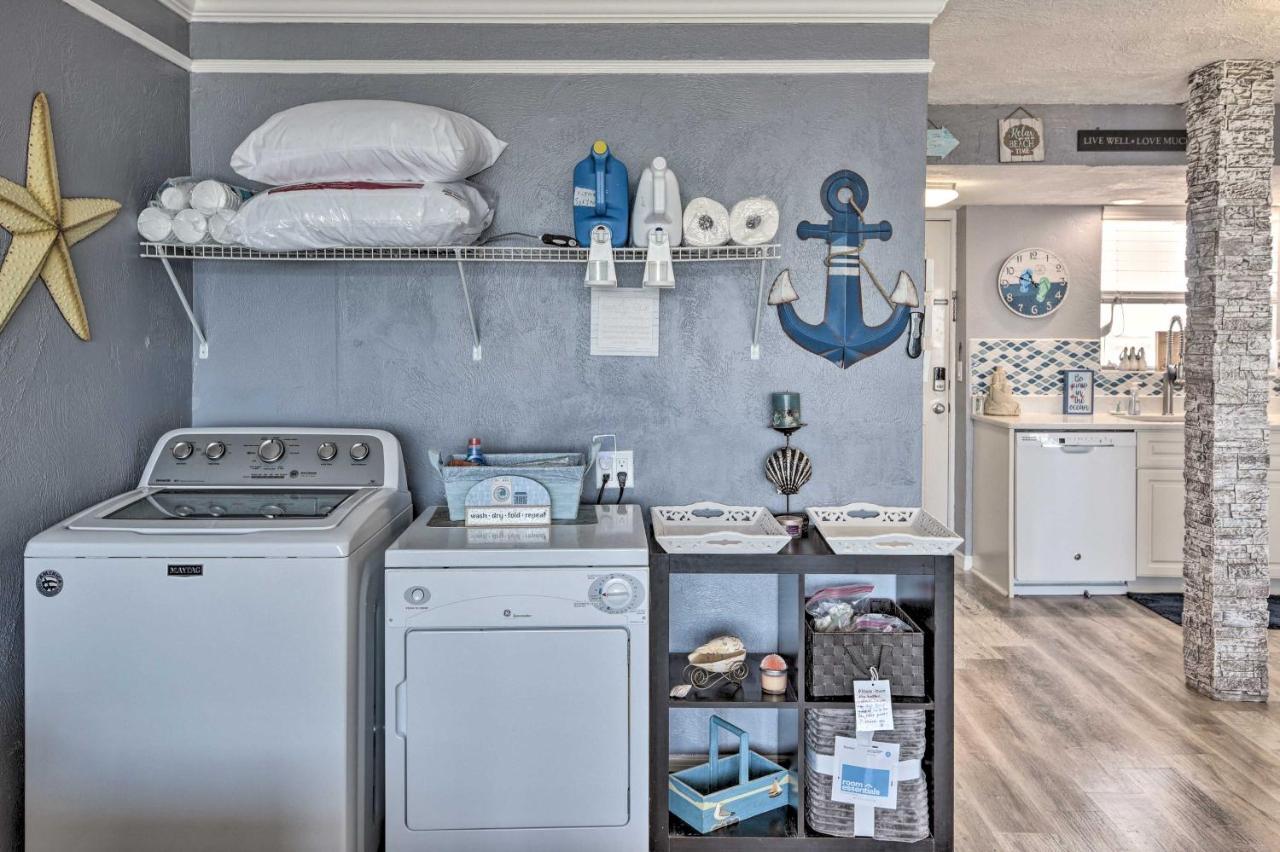 Bright Daytona With Community Pool! Apartment