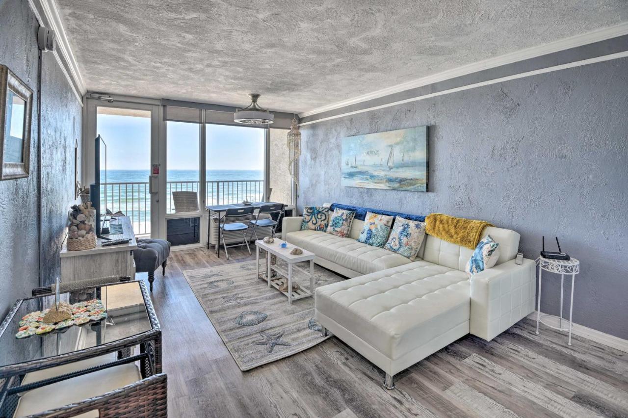 Bright Daytona With Community Pool! Apartment Daytona Beach