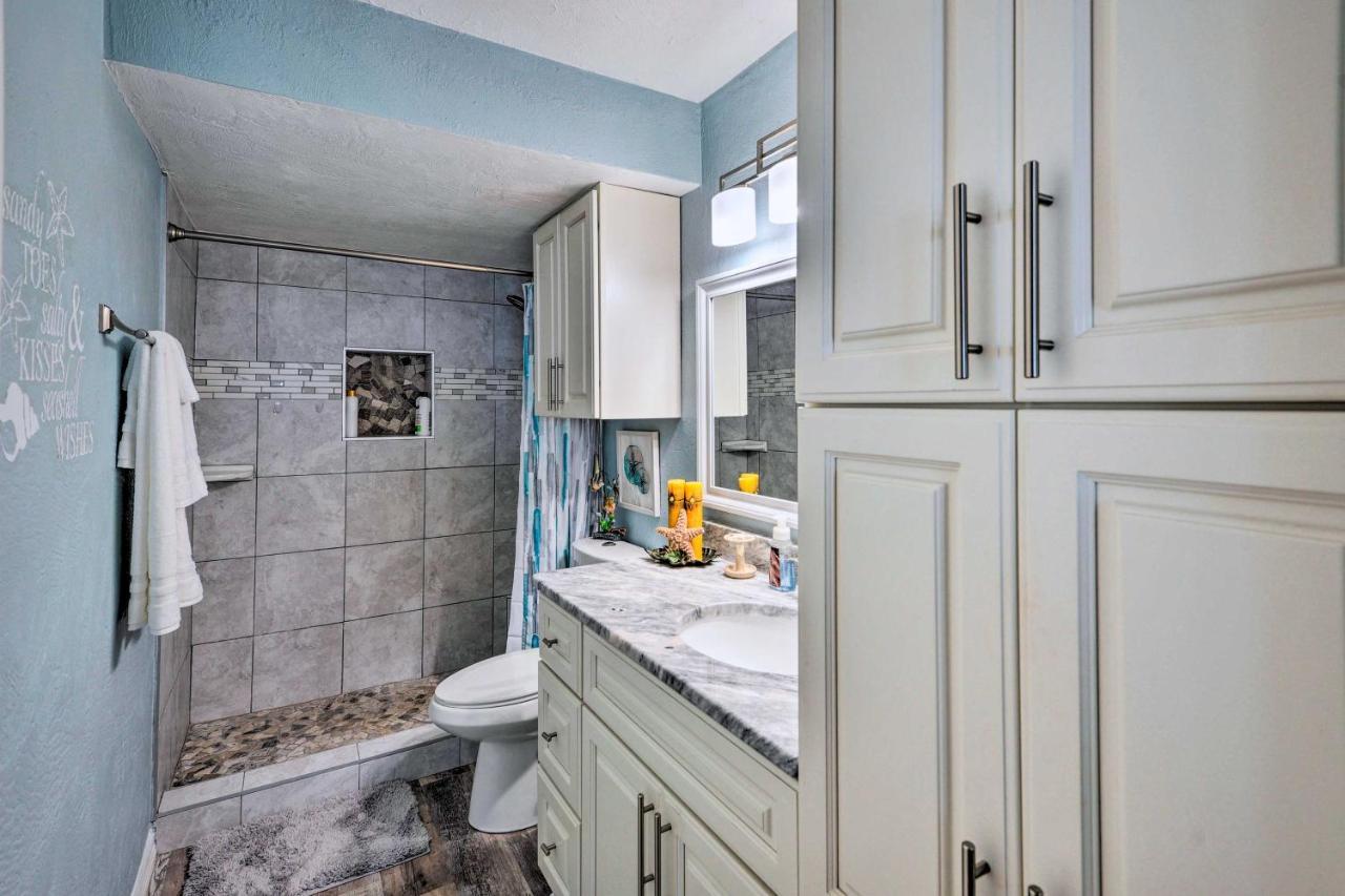 Bright Daytona With Community Pool! Apartment Daytona Beach
