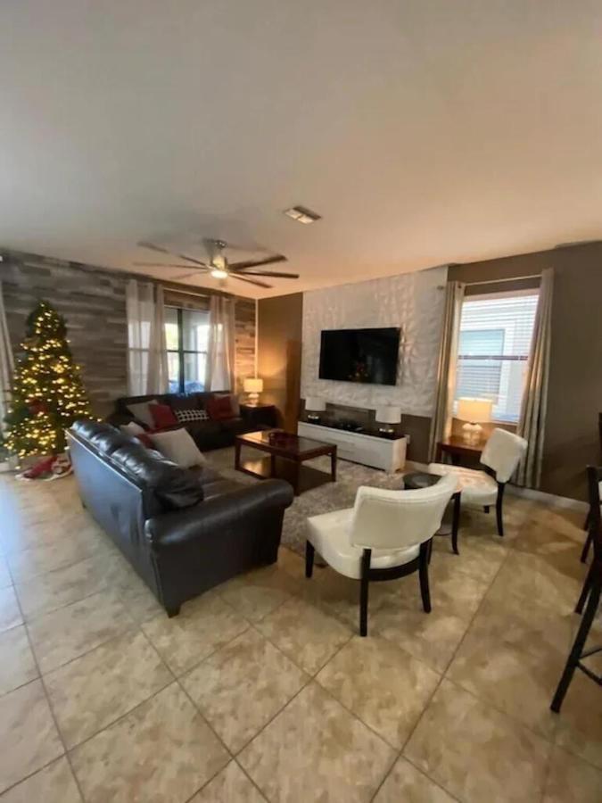 9br Luxury Near With Pool, Spa, Free Parking, Wifi, Waterpark Davenport