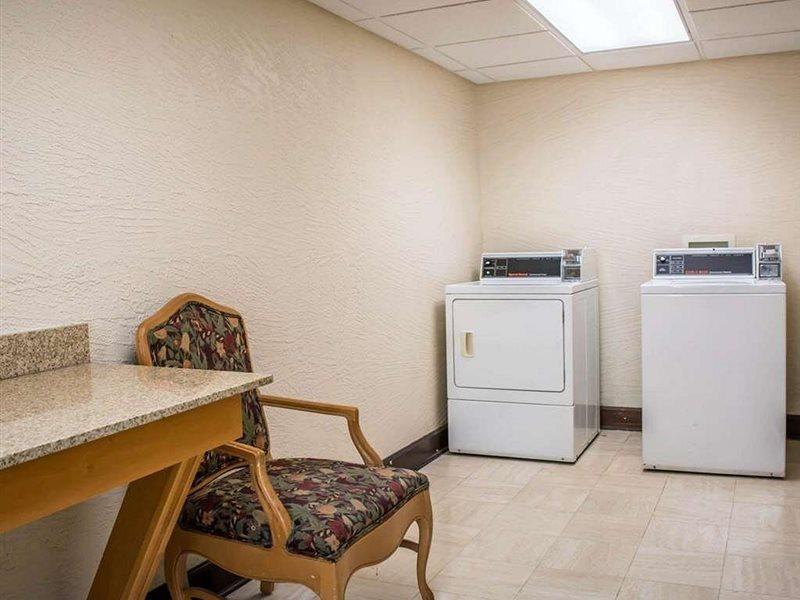 Clarion Pointe Tampa-brandon Near Fairgrounds And Casino Hotel 2*