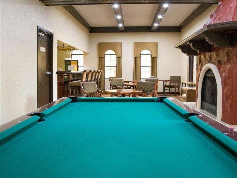 Clarion Pointe Tampa-brandon Near Fairgrounds And Casino Hotel