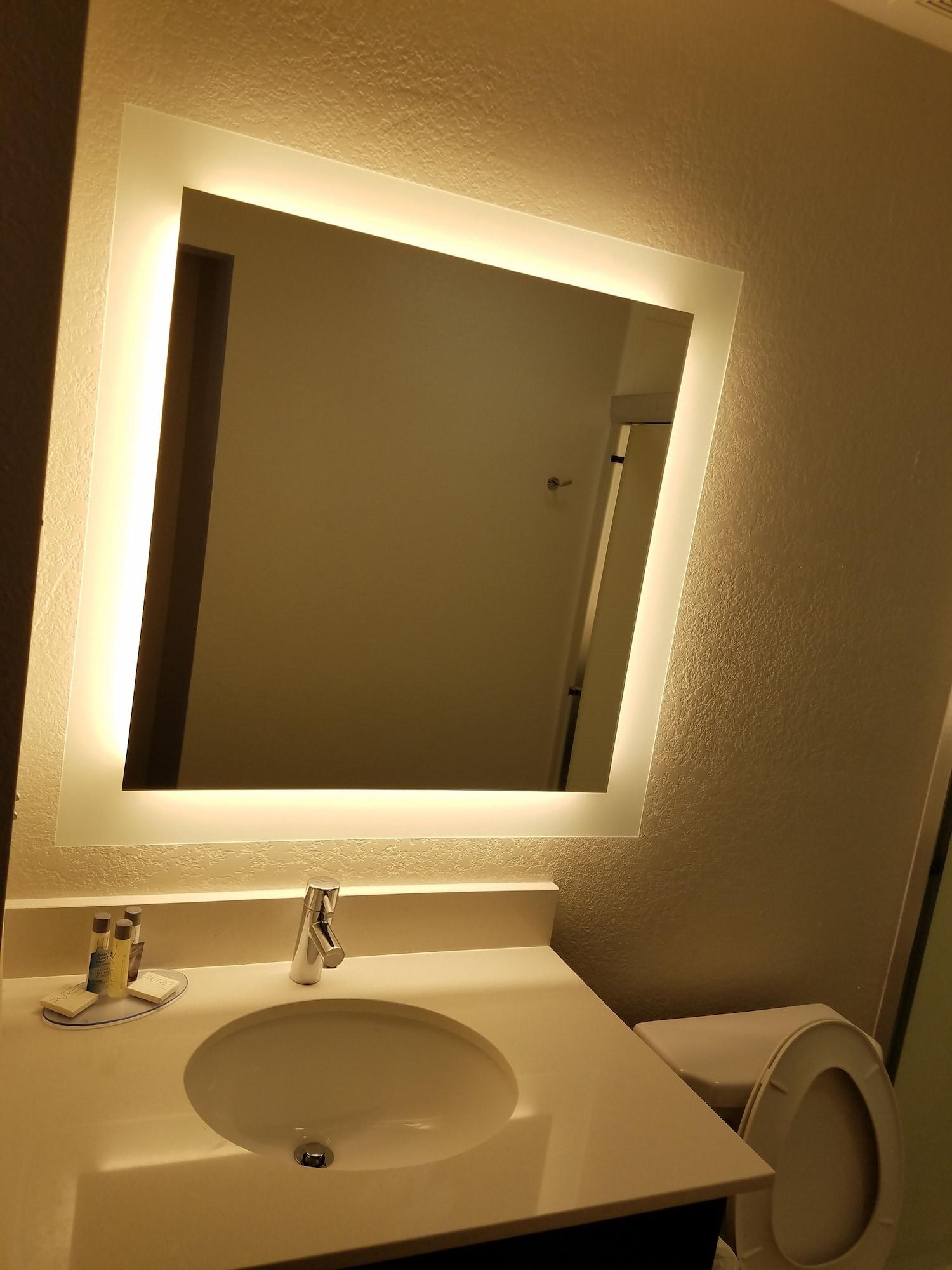 Hotel South &