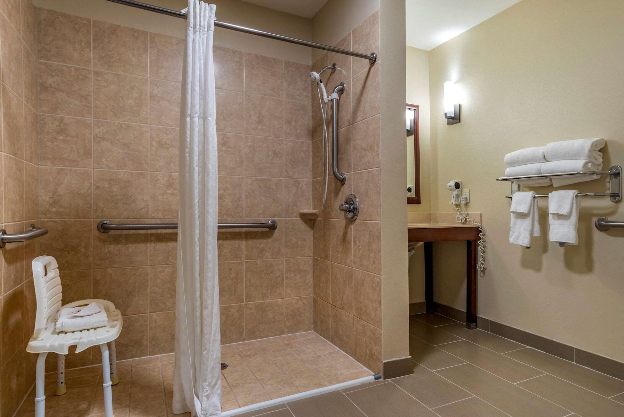 Comfort Near Eglin Air Force Base Hotel
