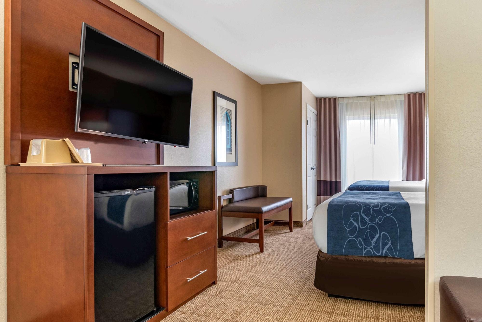 Comfort Near Eglin Air Force Base 3*
