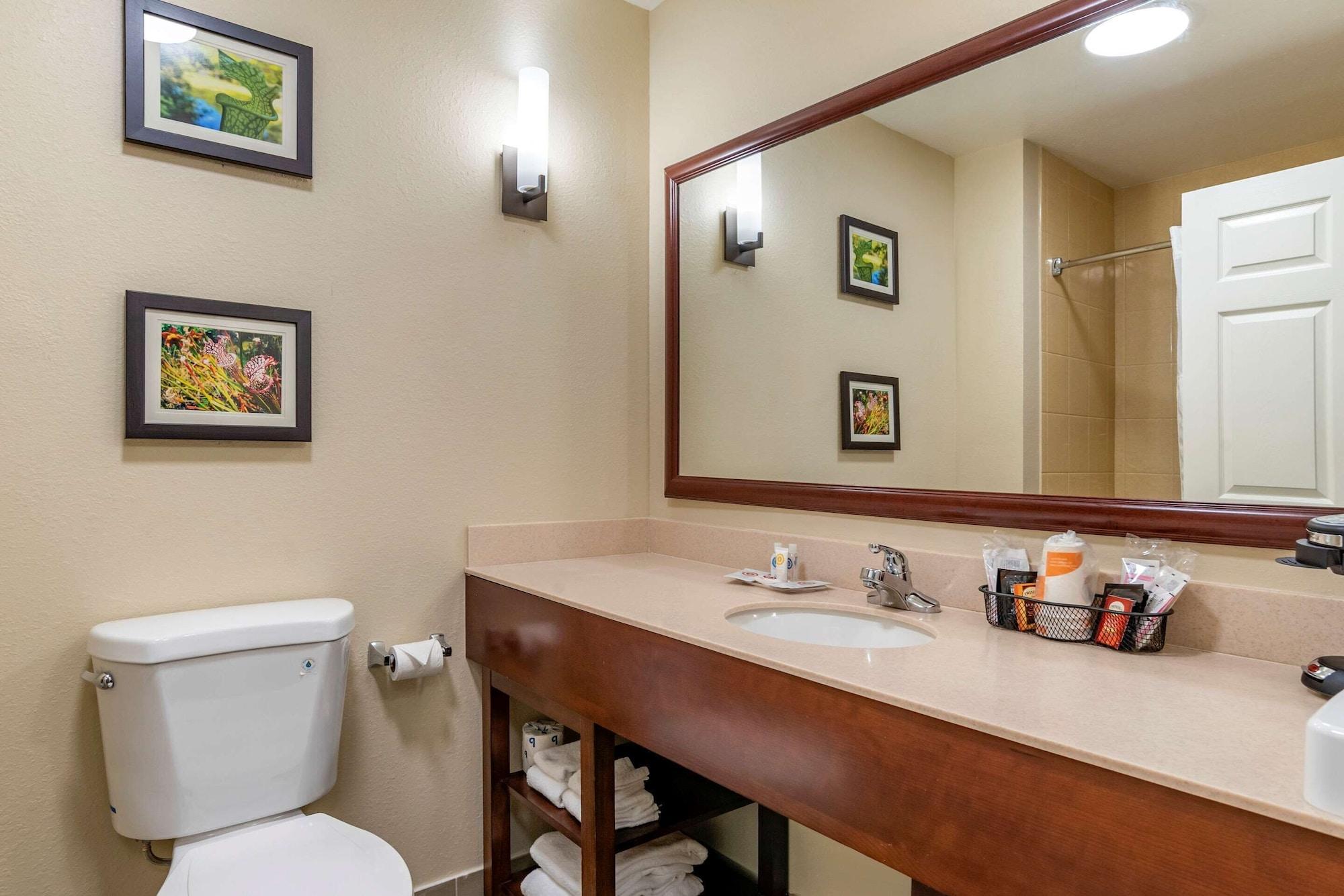 Hotel Comfort Near Eglin Air Force Base