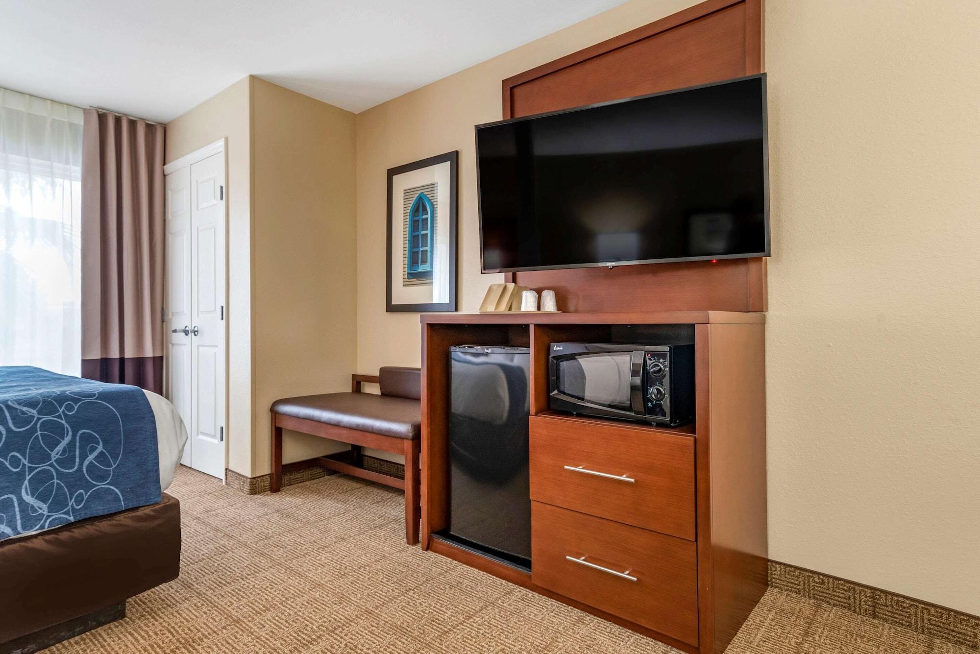 Comfort Near Eglin Air Force Base 3*