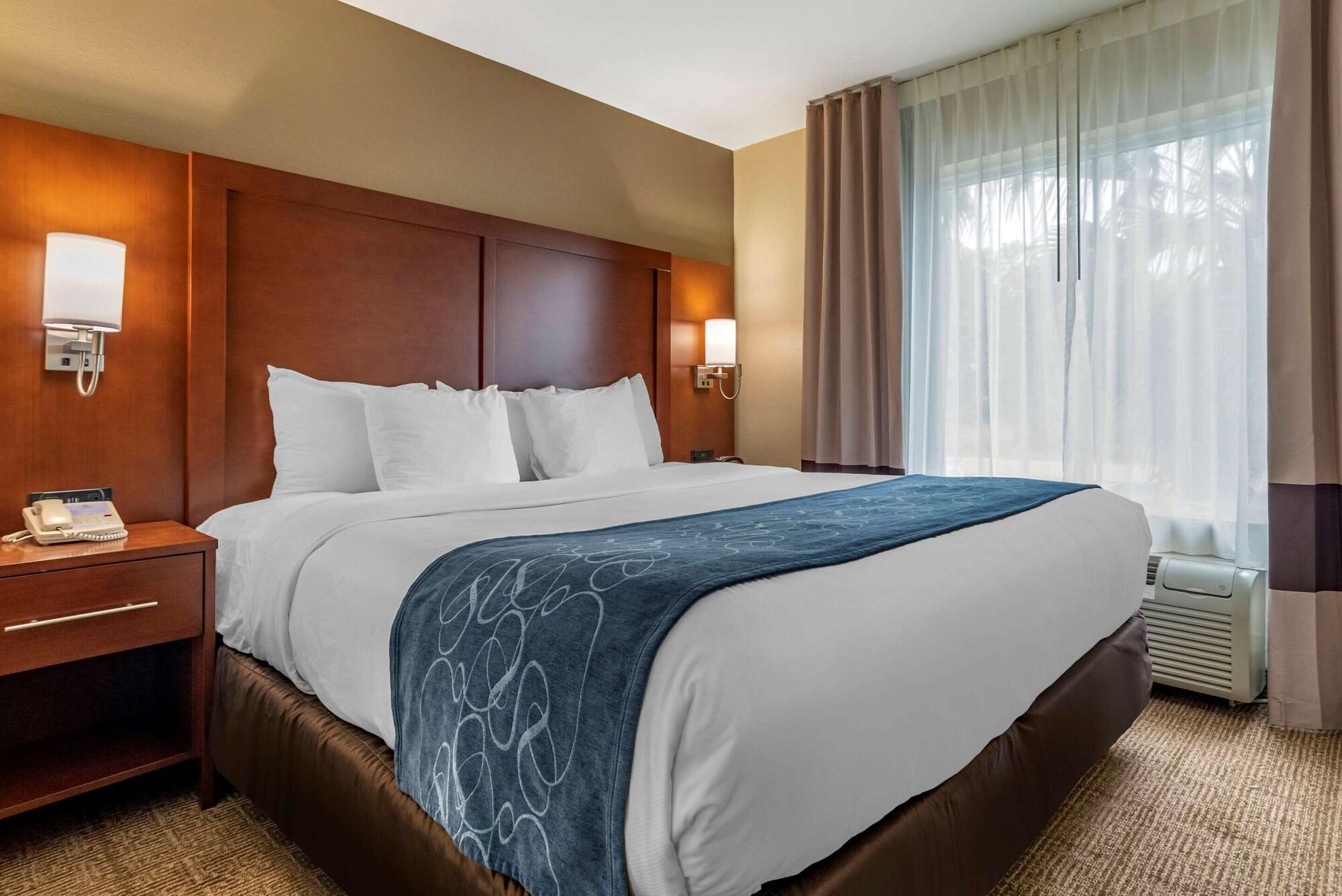 Comfort Near Eglin Air Force Base 3*