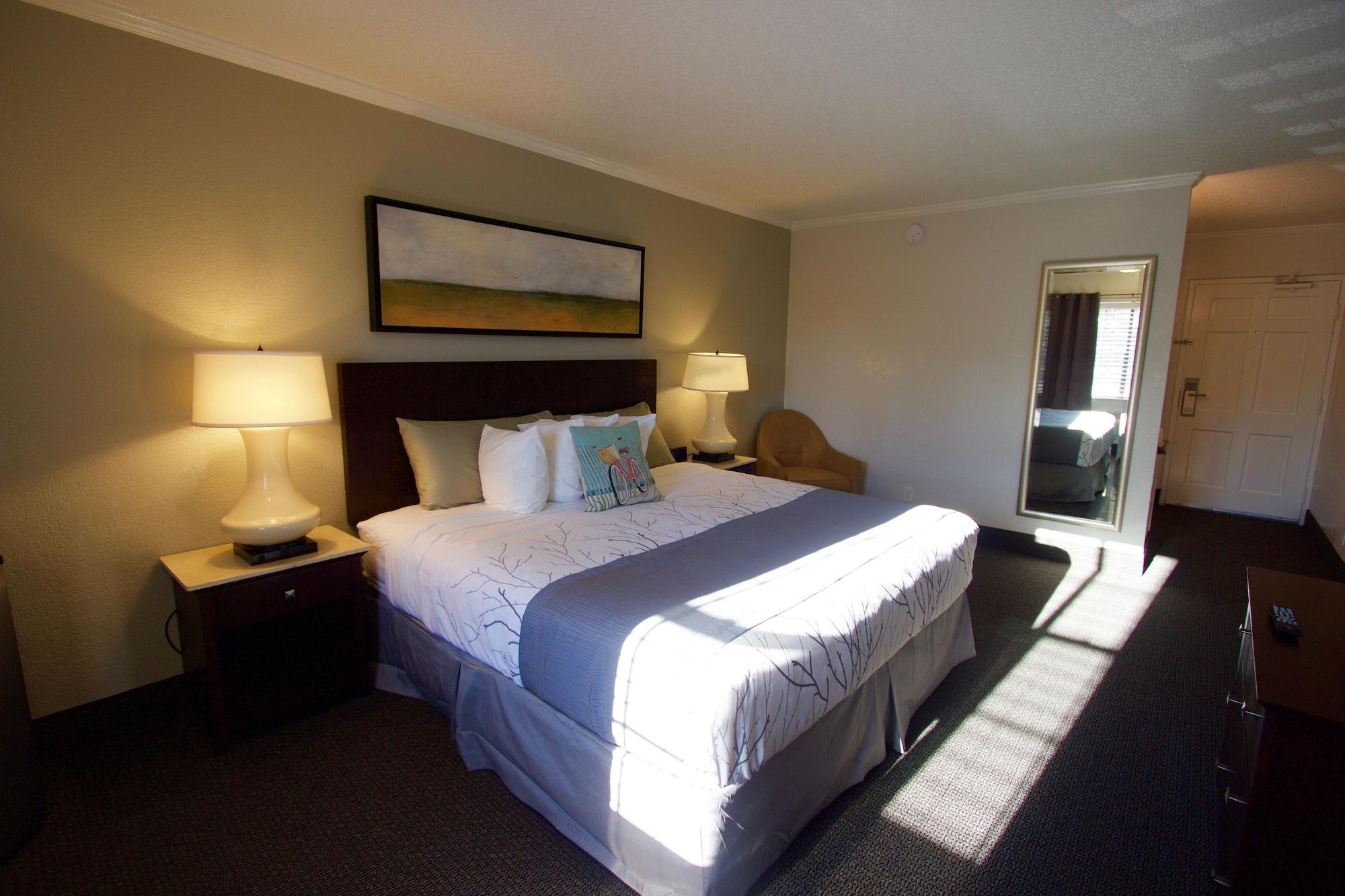 At Home Inn - Pensacola 2*