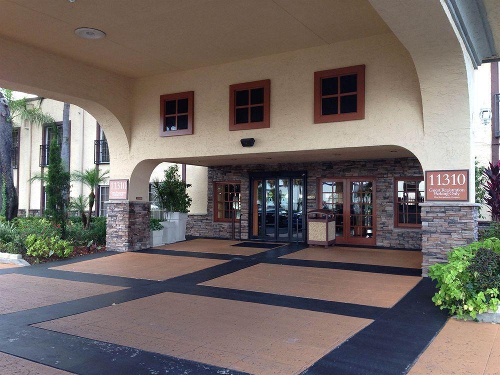 Hotel Red Roof &