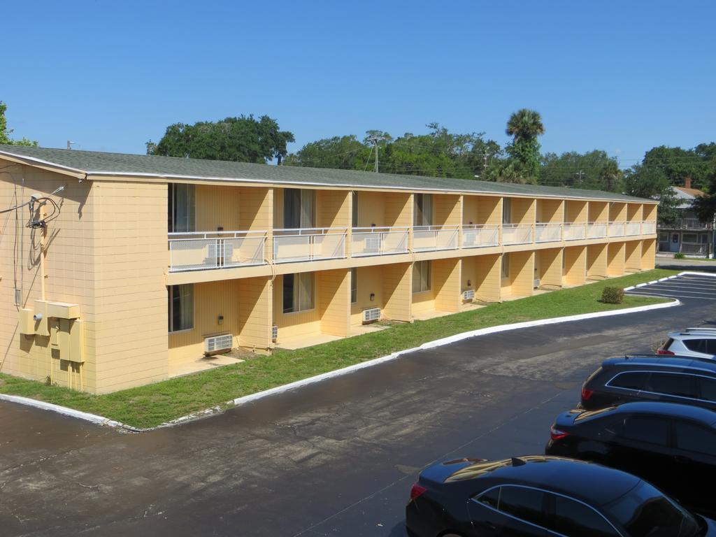 Host Daytona Motel 2*