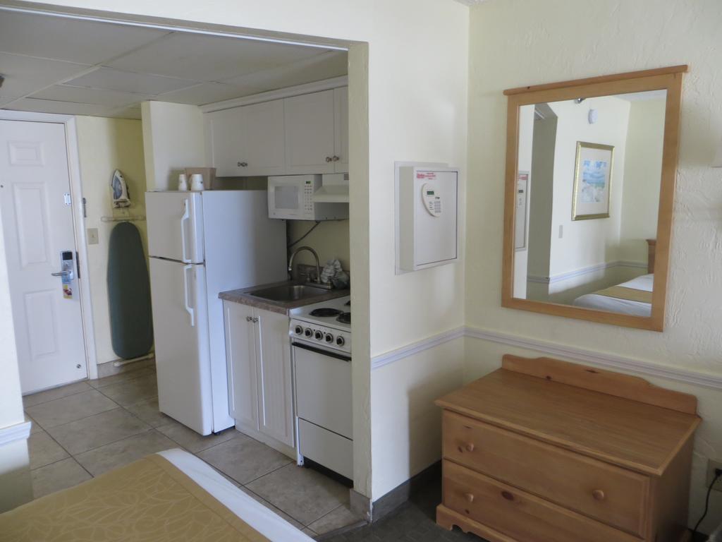 Days By Wyndham Daytona Oceanfront