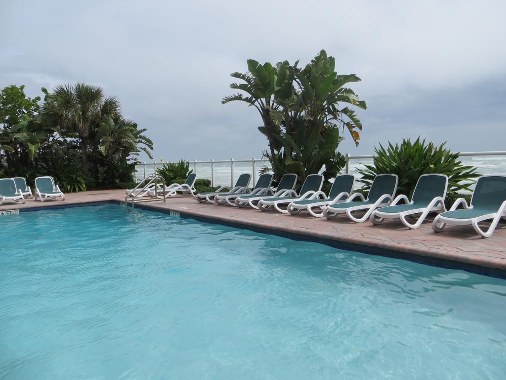 Days By Wyndham Daytona Oceanfront Hotel 3*