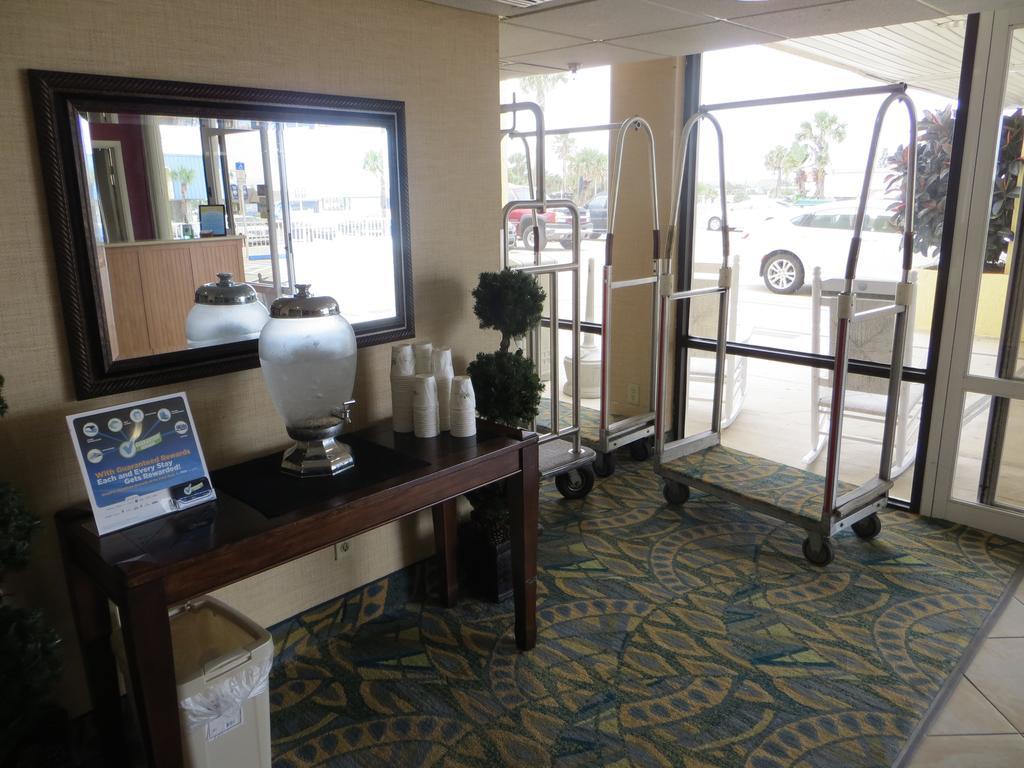 Days By Wyndham Daytona Oceanfront Daytona Beach