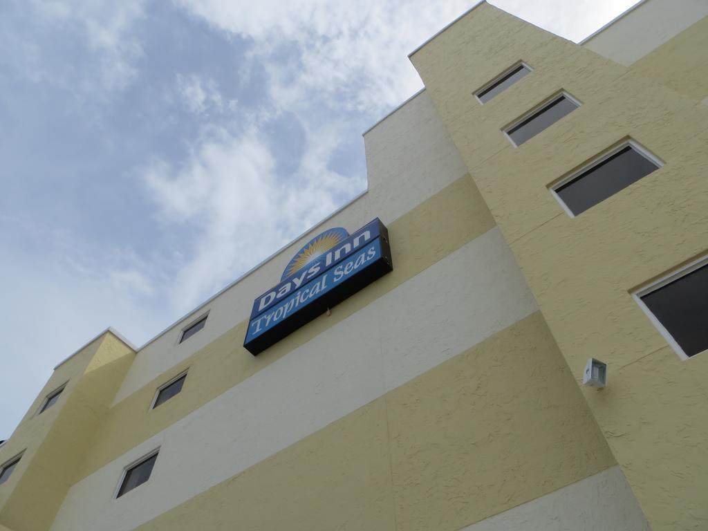 Days By Wyndham Daytona Oceanfront 3* Daytona Beach