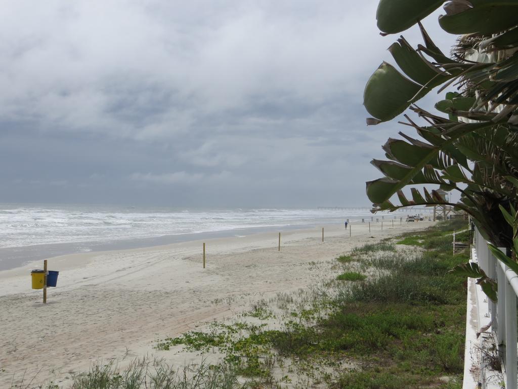 Days By Wyndham Daytona Oceanfront Hotel Daytona Beach