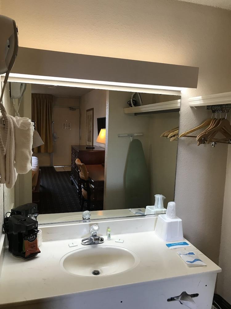Quality Hotel Tampa